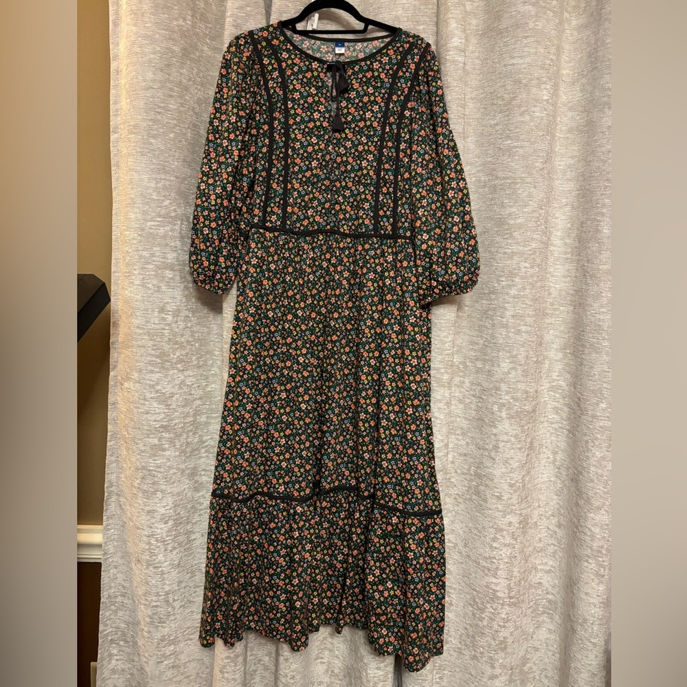 Old Navy Woman’s Dress XL Lightweigt full length dress